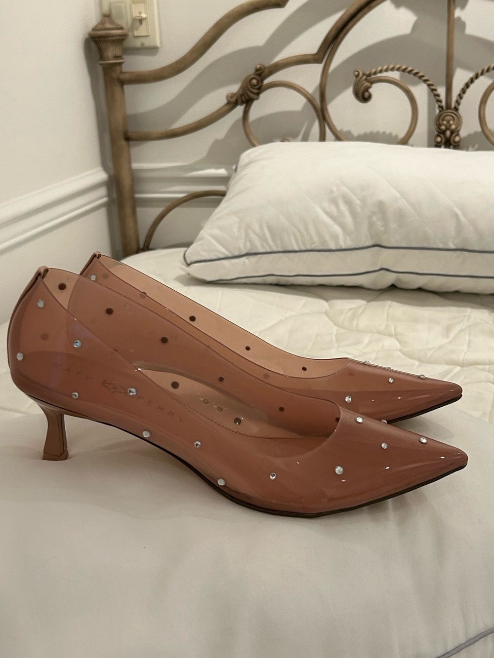 Women's Pointed Kitten Heel Pumps in Dusty Rose with Stud Accents